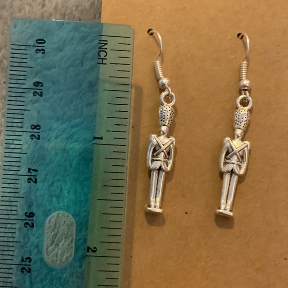 Toy tin soldier earrings - Picture 2 of 3